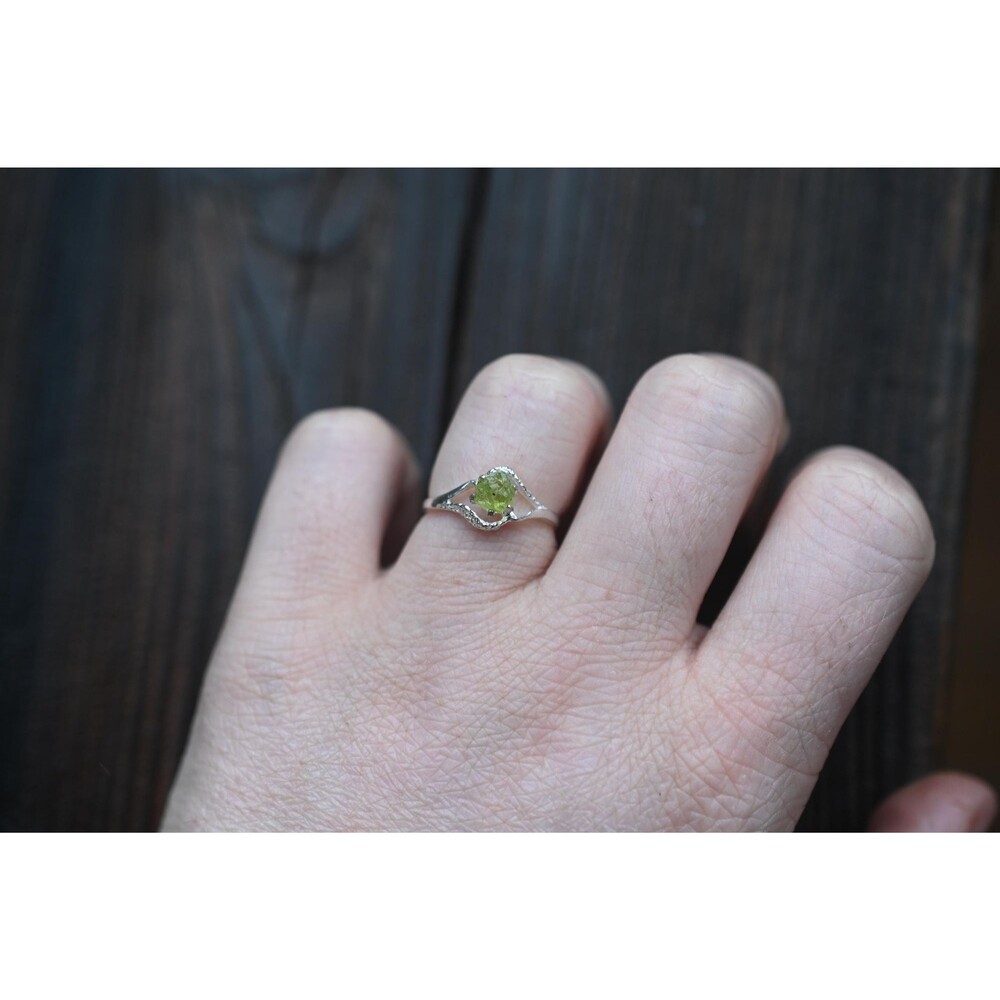 Engagement ring Peridot  sterling silver size 3 4 5 6 7 8 9 10 11 12 American ma
